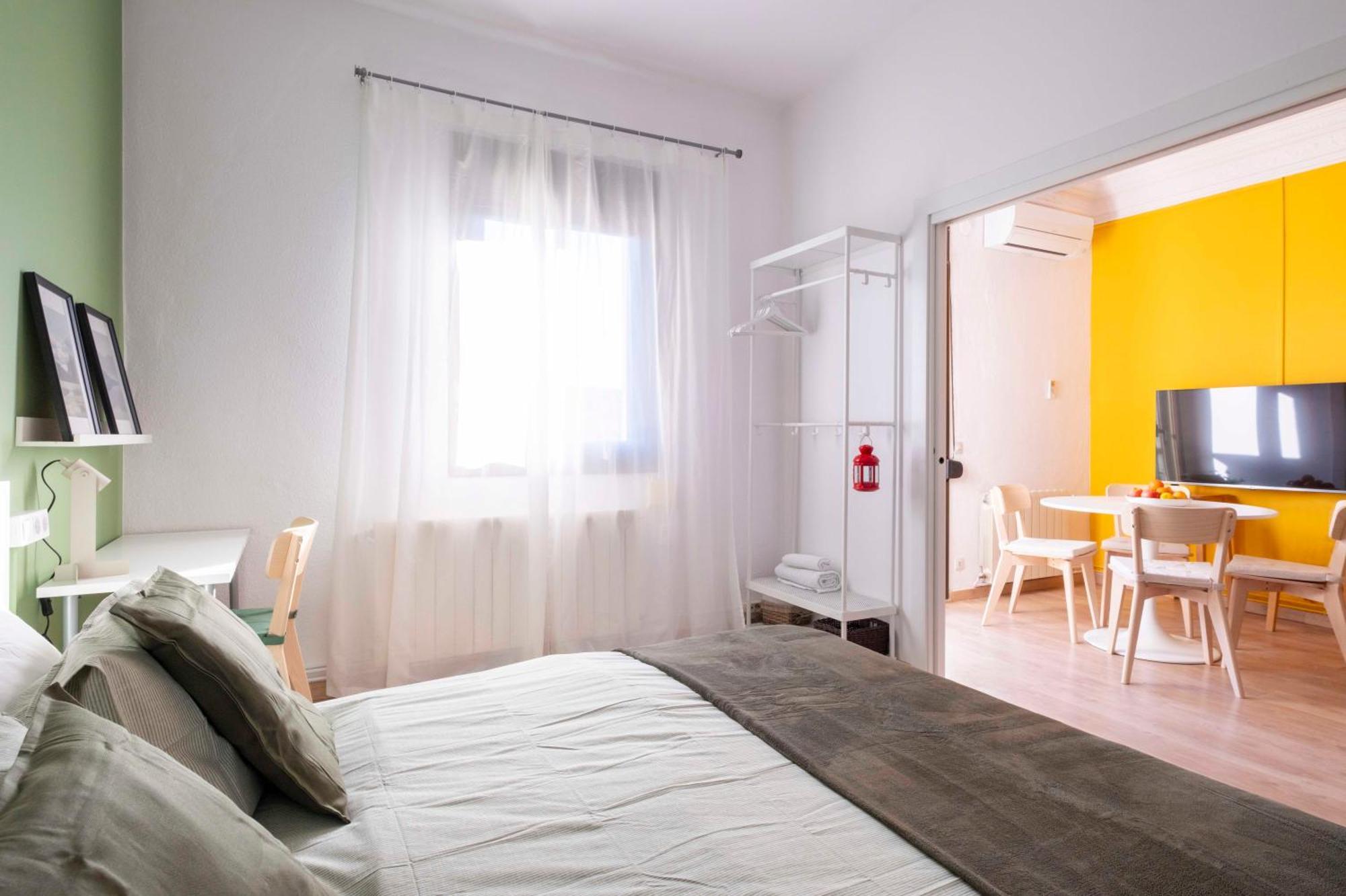 Sunny Apt Barcelona 22@ ภายนอก รูปภาพ